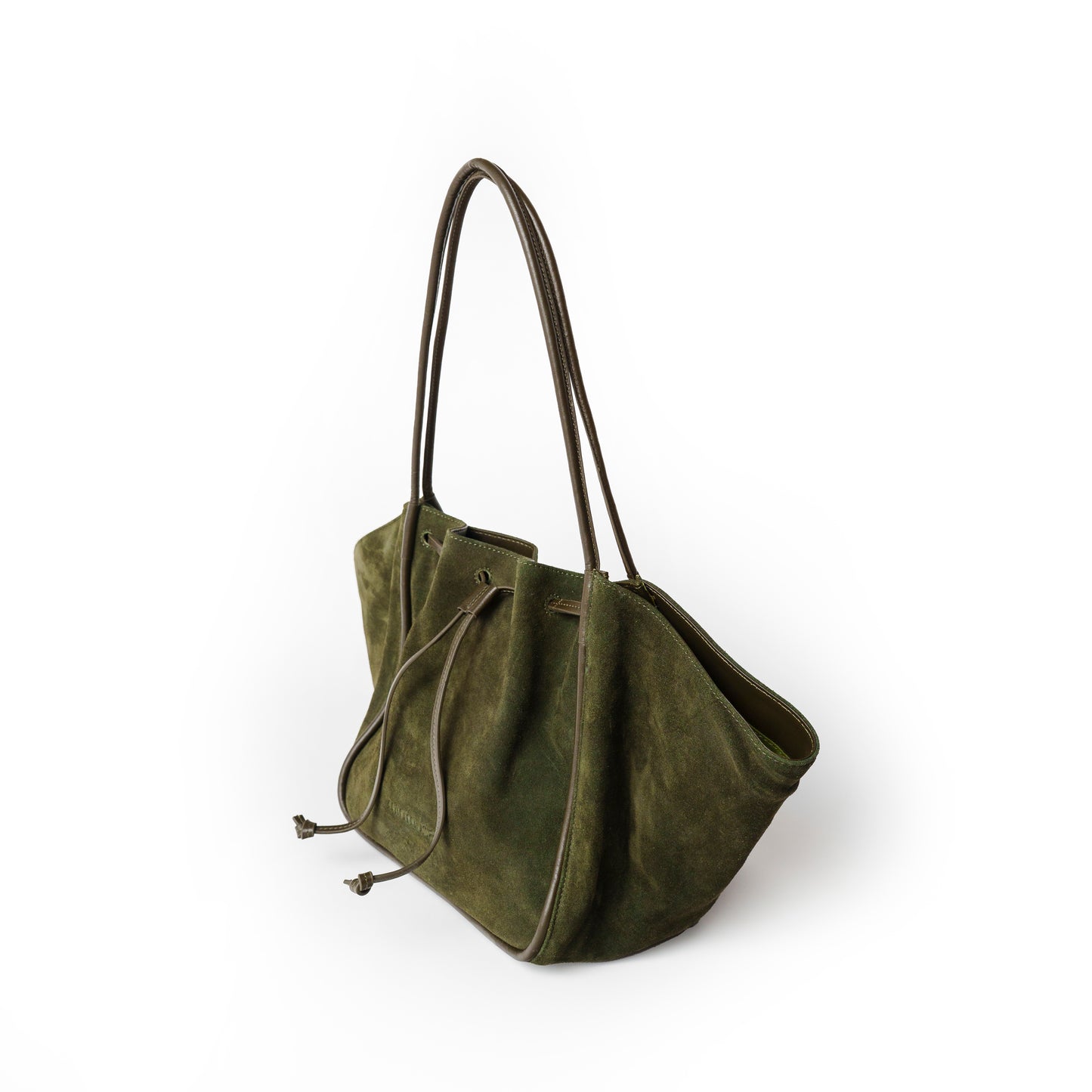 AMI SUEDE