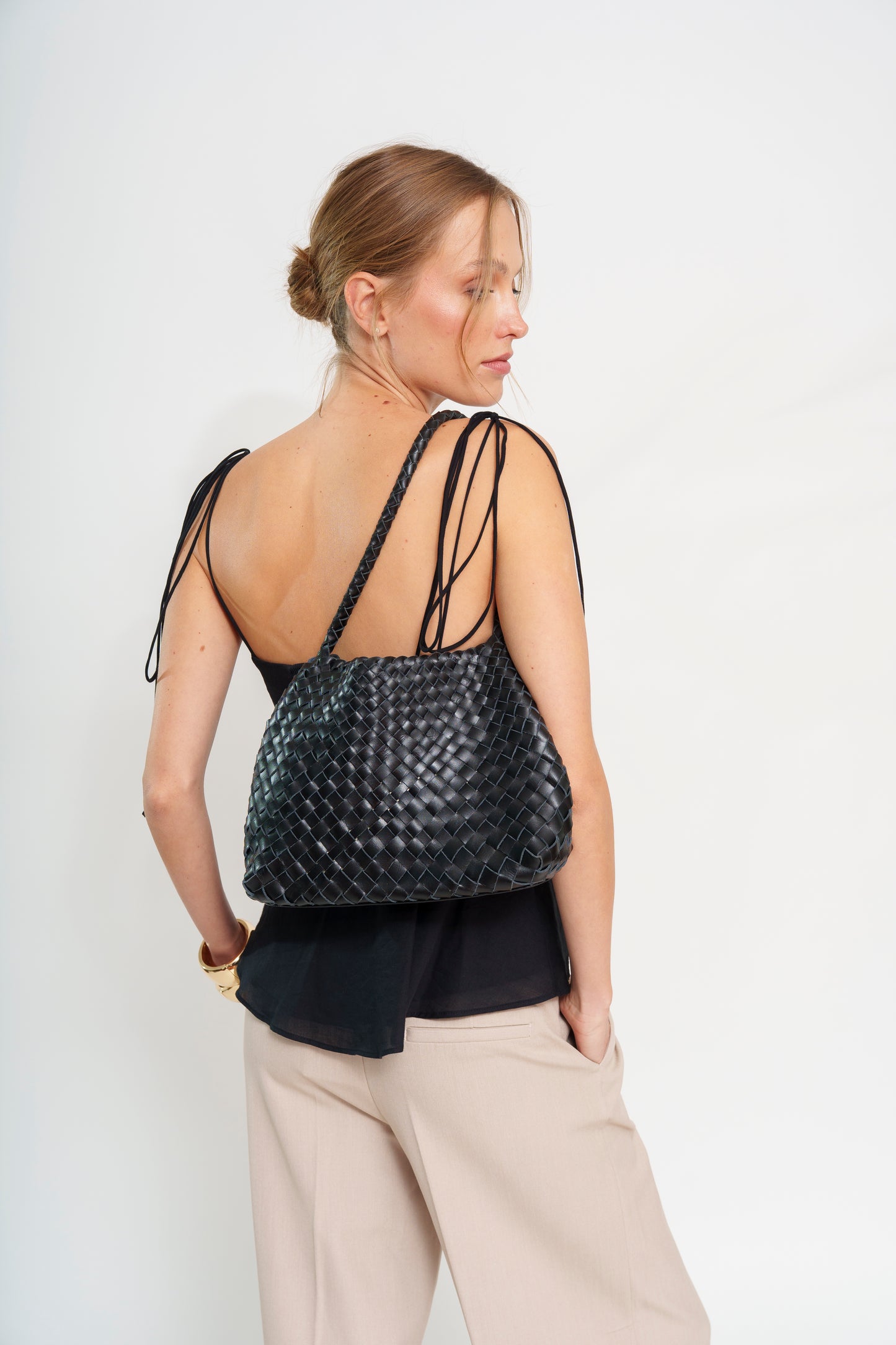 NOVARA BLACK